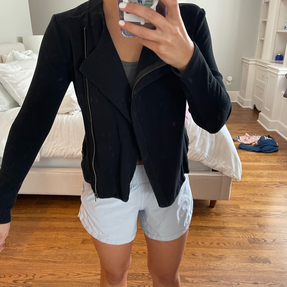 Halogen jacket